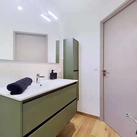 Holiday home Lou Ximunet, Cocon Lumineux Avec Jardin Proche Pau Serres-Castet